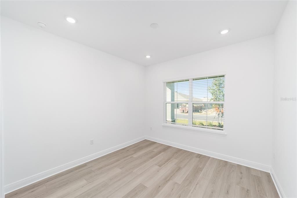 待售: $449,000 (2 贝兹, 3 浴室, 2493 平方英尺)