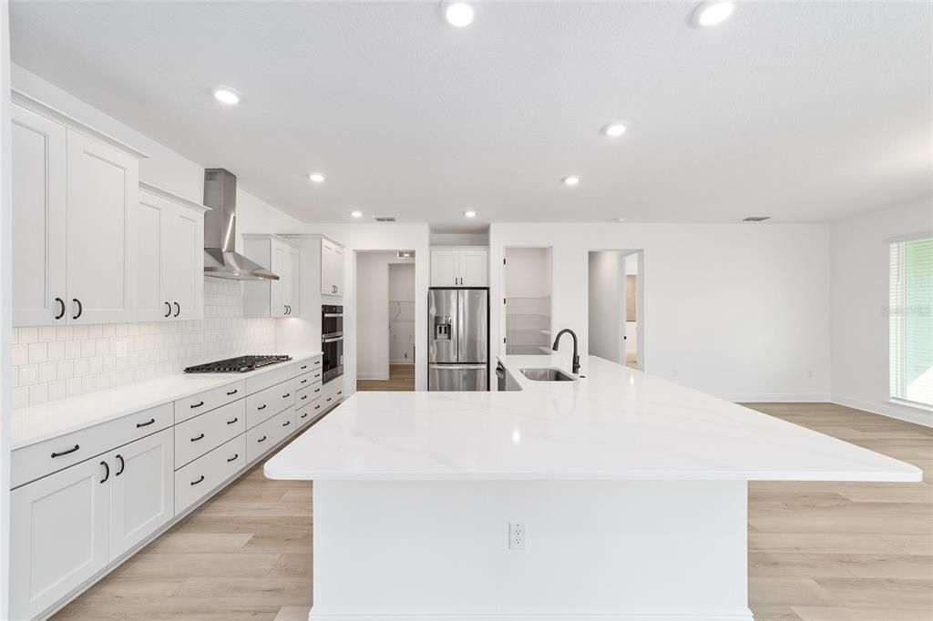 待售: $449,000 (2 贝兹, 3 浴室, 2493 平方英尺)