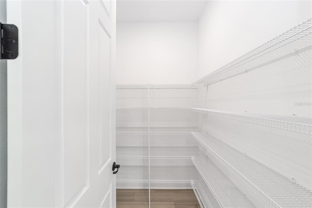 待售: $449,000 (2 贝兹, 3 浴室, 2493 平方英尺)