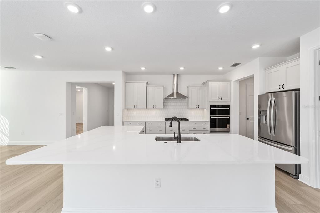 待售: $449,000 (2 贝兹, 3 浴室, 2493 平方英尺)