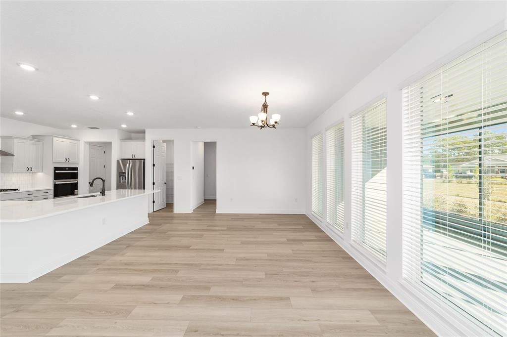 待售: $449,000 (2 贝兹, 3 浴室, 2493 平方英尺)