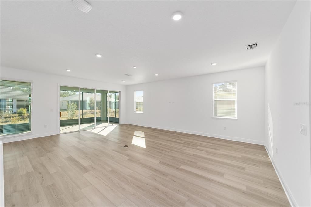 待售: $449,000 (2 贝兹, 3 浴室, 2493 平方英尺)