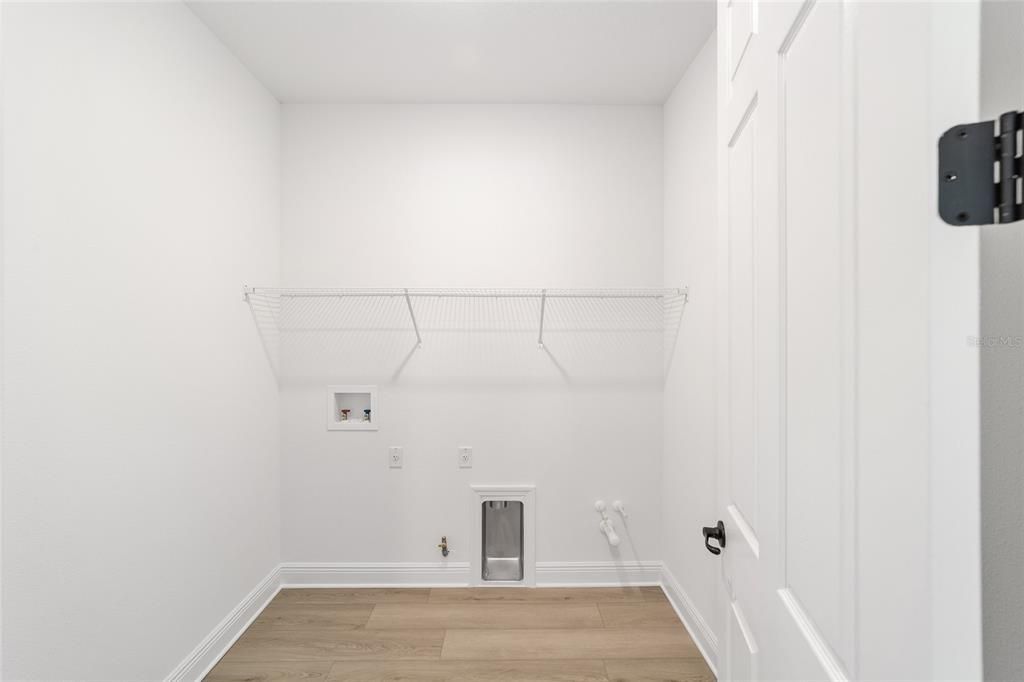 待售: $449,000 (2 贝兹, 3 浴室, 2493 平方英尺)