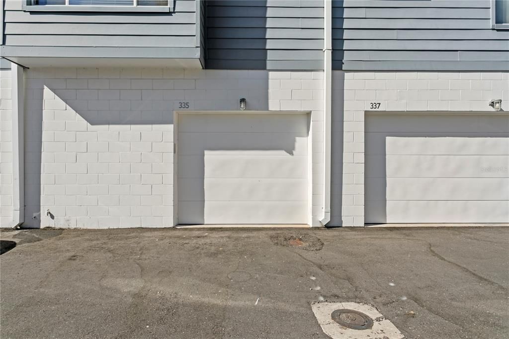 For Sale: $689,000 (2 beds, 2 baths, 1390 Square Feet)