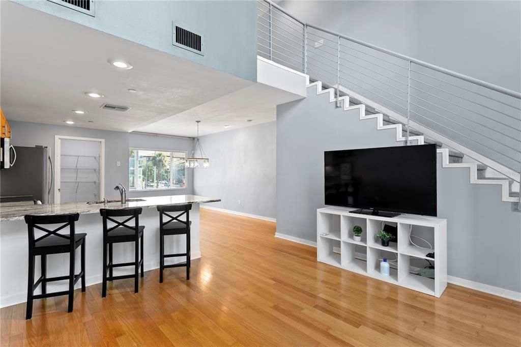 For Sale: $689,000 (2 beds, 2 baths, 1390 Square Feet)