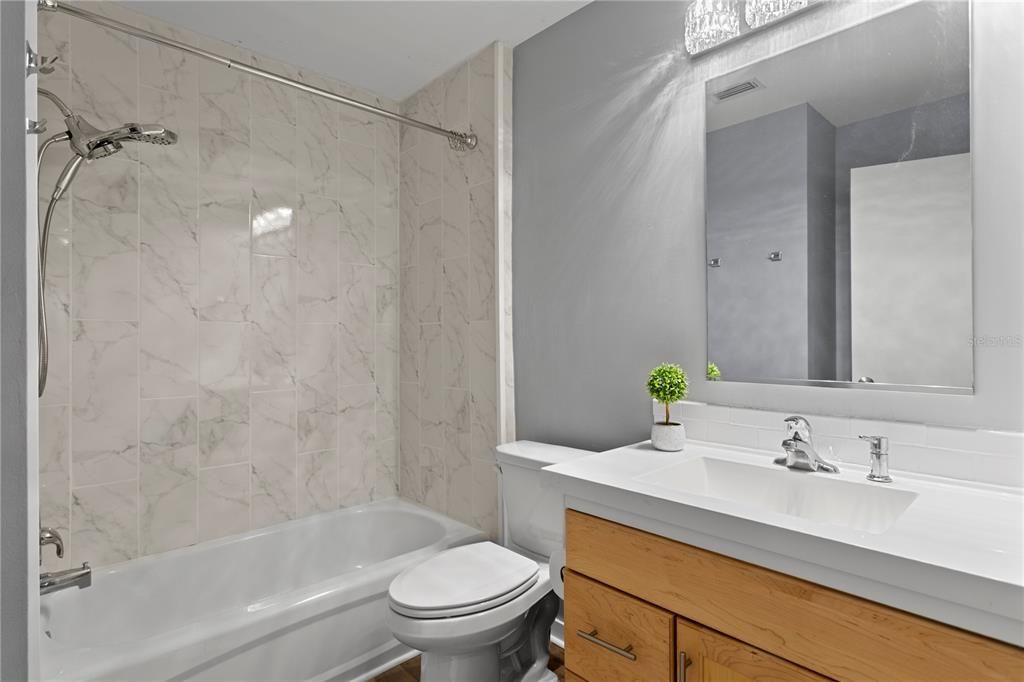 For Sale: $689,000 (2 beds, 2 baths, 1390 Square Feet)