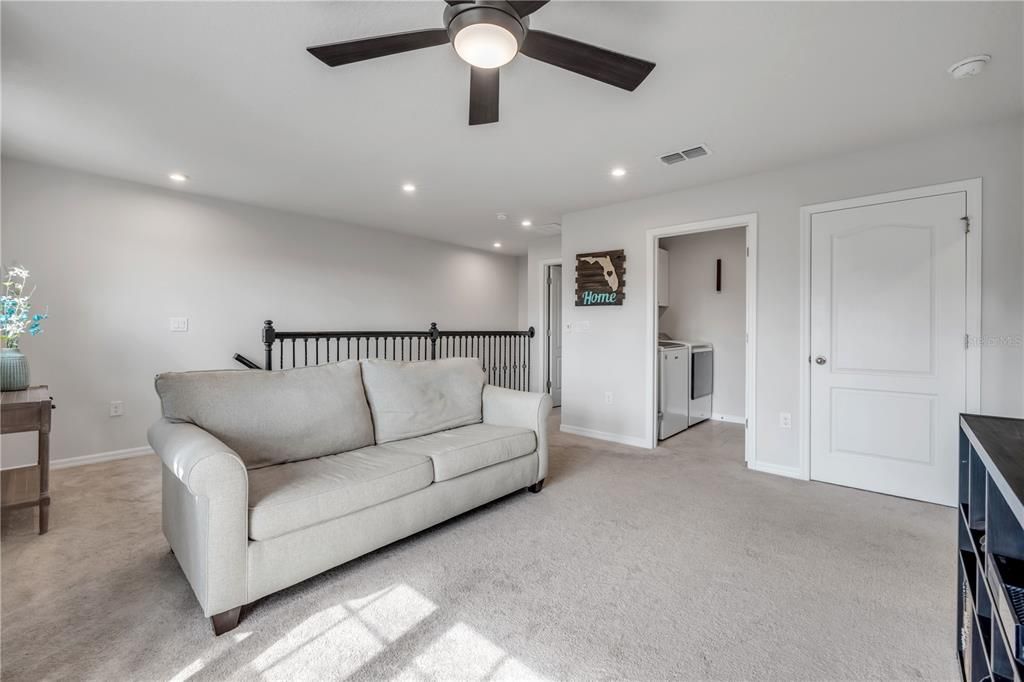 На продажу: $410,000 (3 спален, 2 ванн, 1936 Квадратных фут)