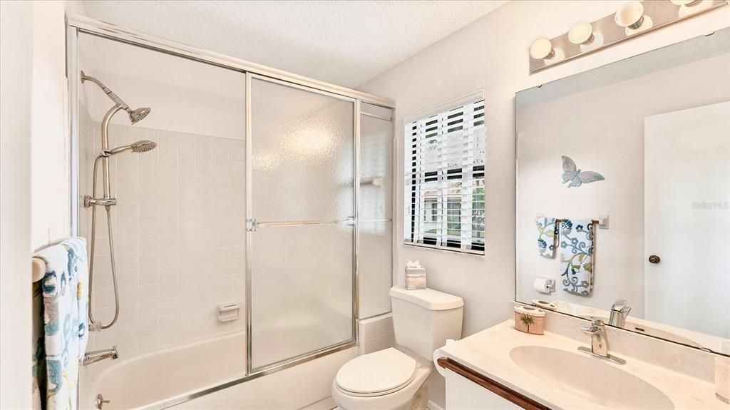 For Sale: $399,987 (2 beds, 2 baths, 1412 Square Feet)