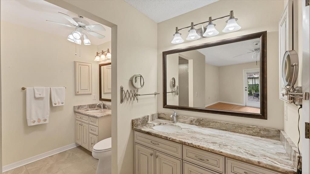 For Sale: $399,987 (2 beds, 2 baths, 1412 Square Feet)