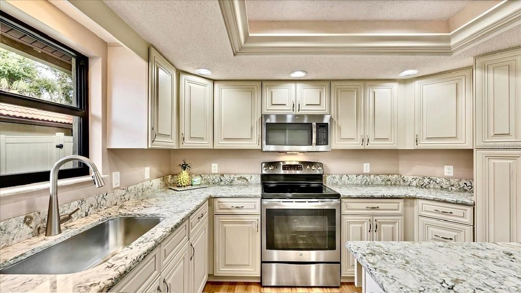 For Sale: $399,987 (2 beds, 2 baths, 1412 Square Feet)