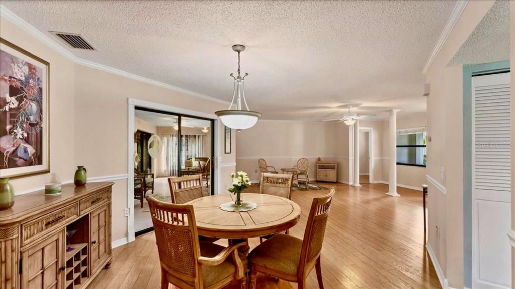 For Sale: $399,987 (2 beds, 2 baths, 1412 Square Feet)