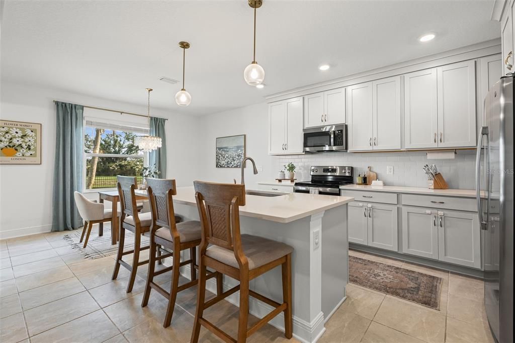 На продажу: $350,000 (3 спален, 2 ванн, 1519 Квадратных фут)