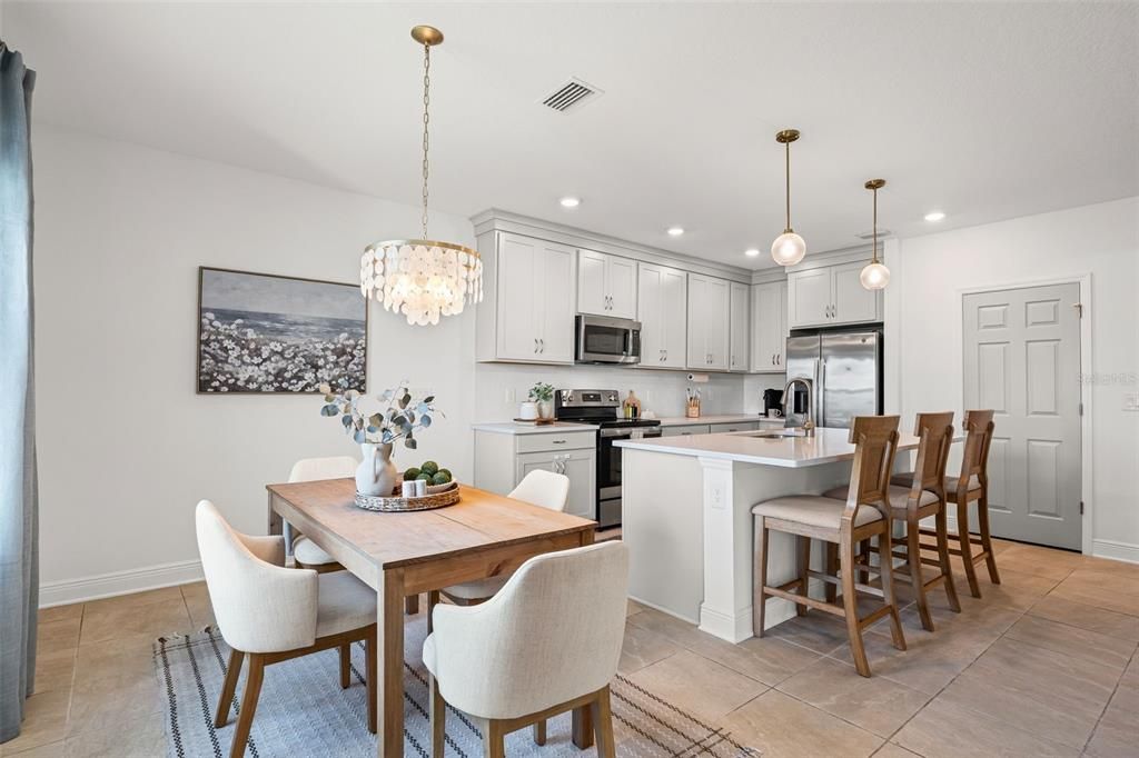 На продажу: $350,000 (3 спален, 2 ванн, 1519 Квадратных фут)