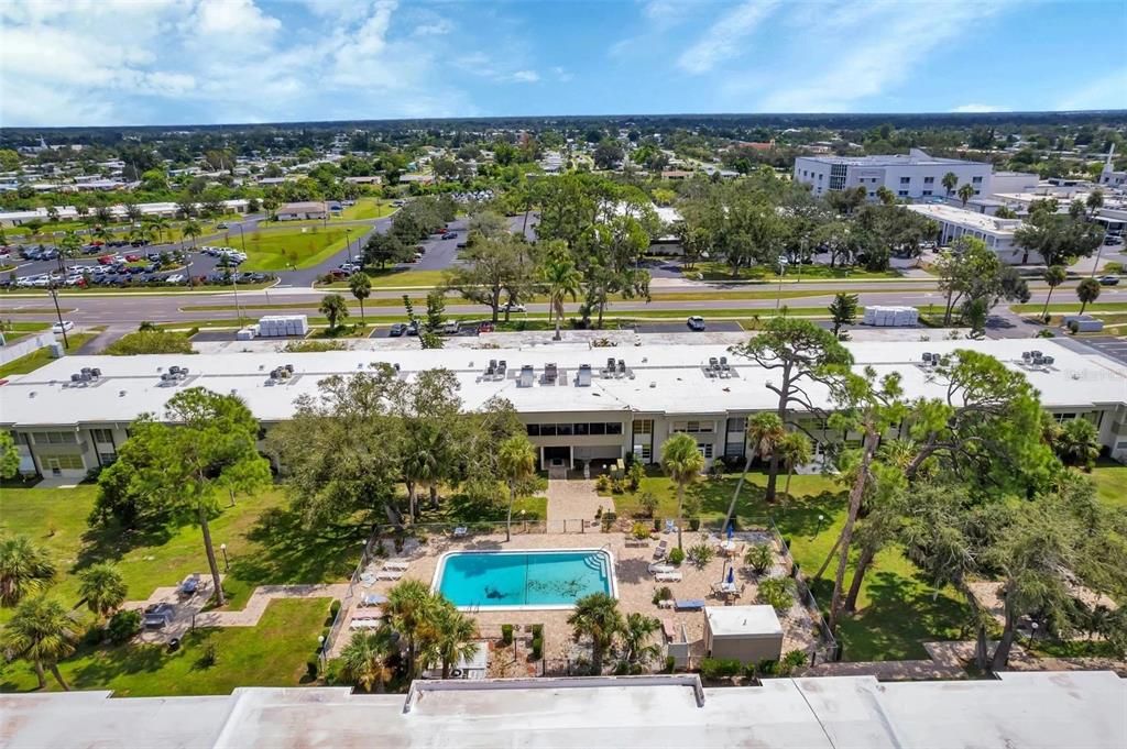 For Sale: $115,900 (2 beds, 2 baths, 919 Square Feet)