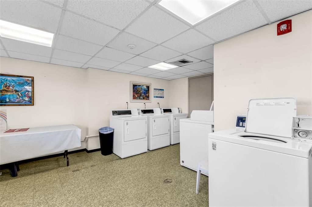 For Sale: $115,900 (2 beds, 2 baths, 919 Square Feet)