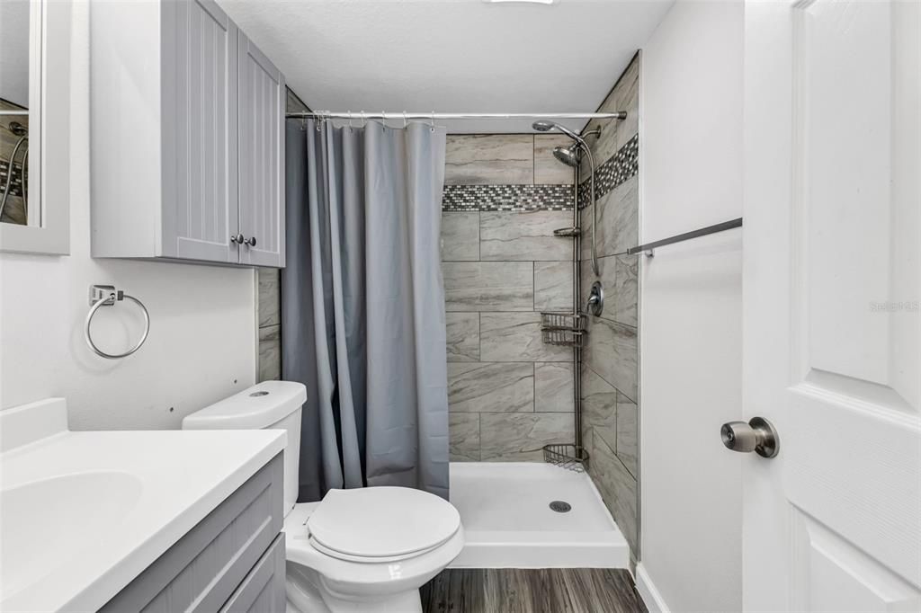 For Sale: $115,900 (2 beds, 2 baths, 919 Square Feet)