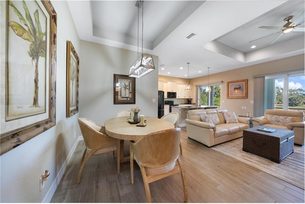 待售: $379,000 (3 贝兹, 2 浴室, 1615 平方英尺)