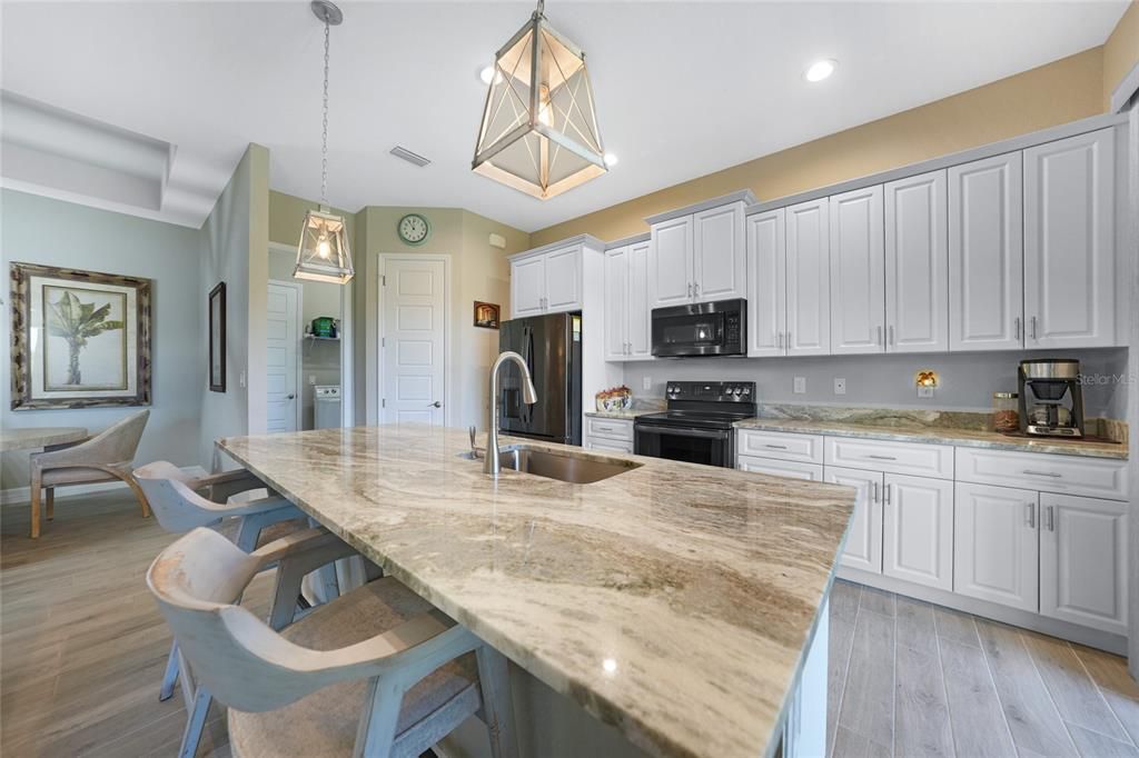 待售: $379,000 (3 贝兹, 2 浴室, 1615 平方英尺)