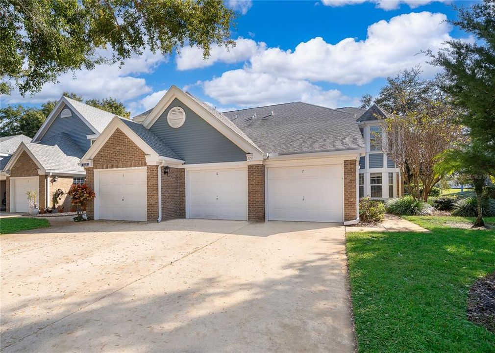 Под контрактом: $185,000 (1 спален, 1 ванн, 900 Квадратных фут)