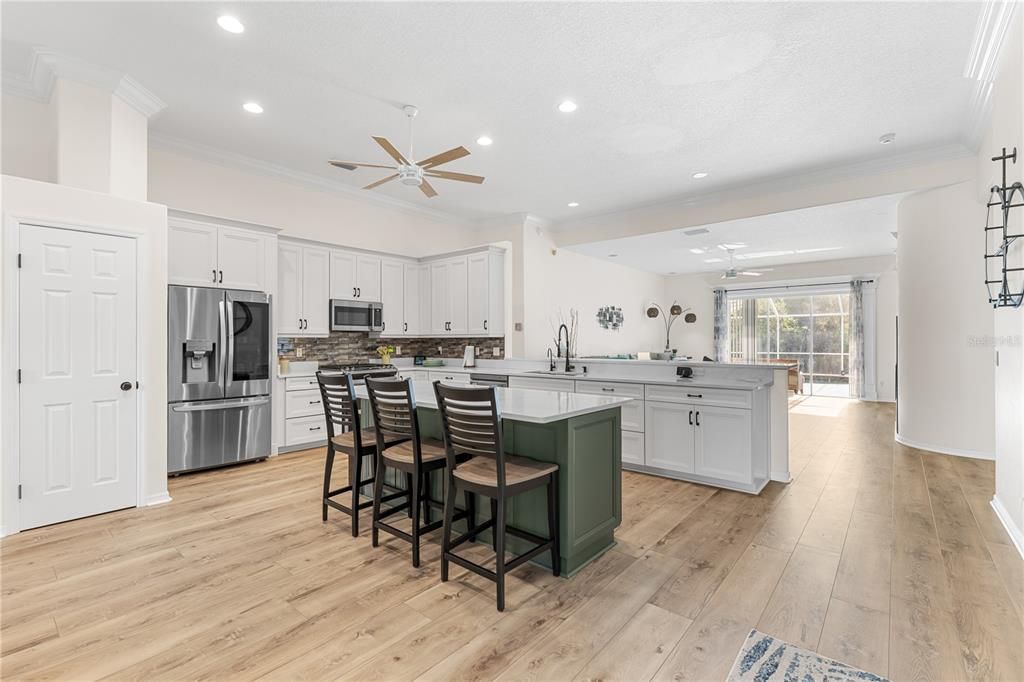 待售: $725,000 (4 贝兹, 3 浴室, 3324 平方英尺)