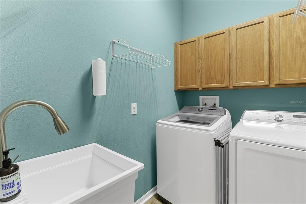 待售: $725,000 (4 贝兹, 3 浴室, 3324 平方英尺)