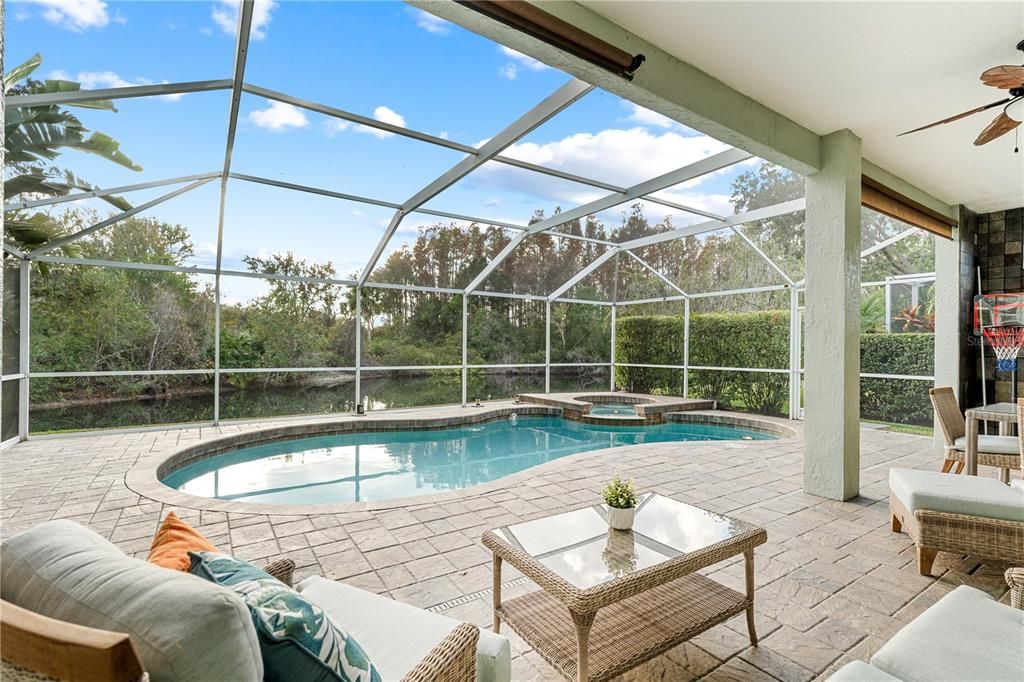 待售: $725,000 (4 贝兹, 3 浴室, 3324 平方英尺)