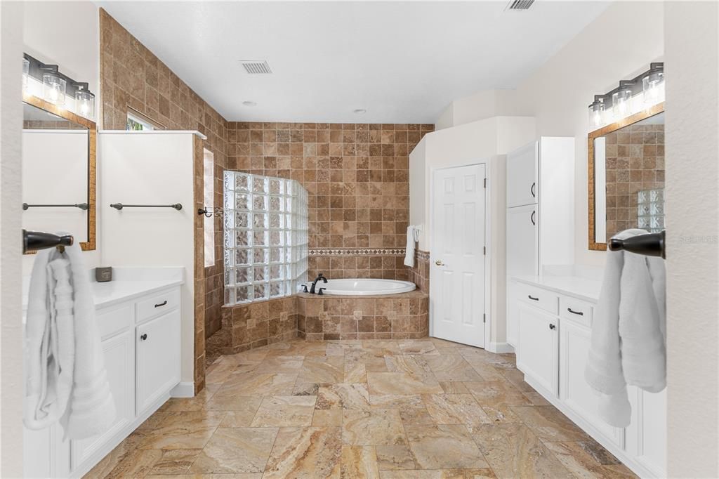 待售: $725,000 (4 贝兹, 3 浴室, 3324 平方英尺)