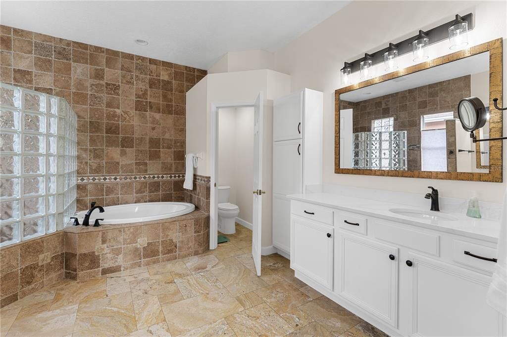 待售: $725,000 (4 贝兹, 3 浴室, 3324 平方英尺)