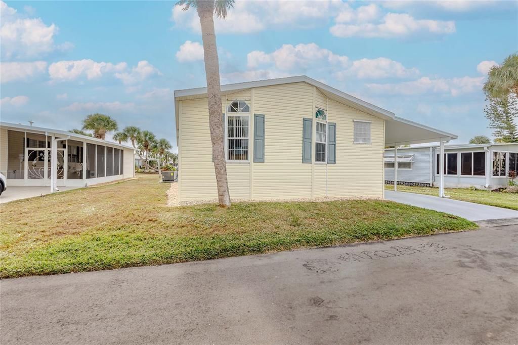 На продажу: $269,000 (2 спален, 2 ванн, 1566 Квадратных фут)