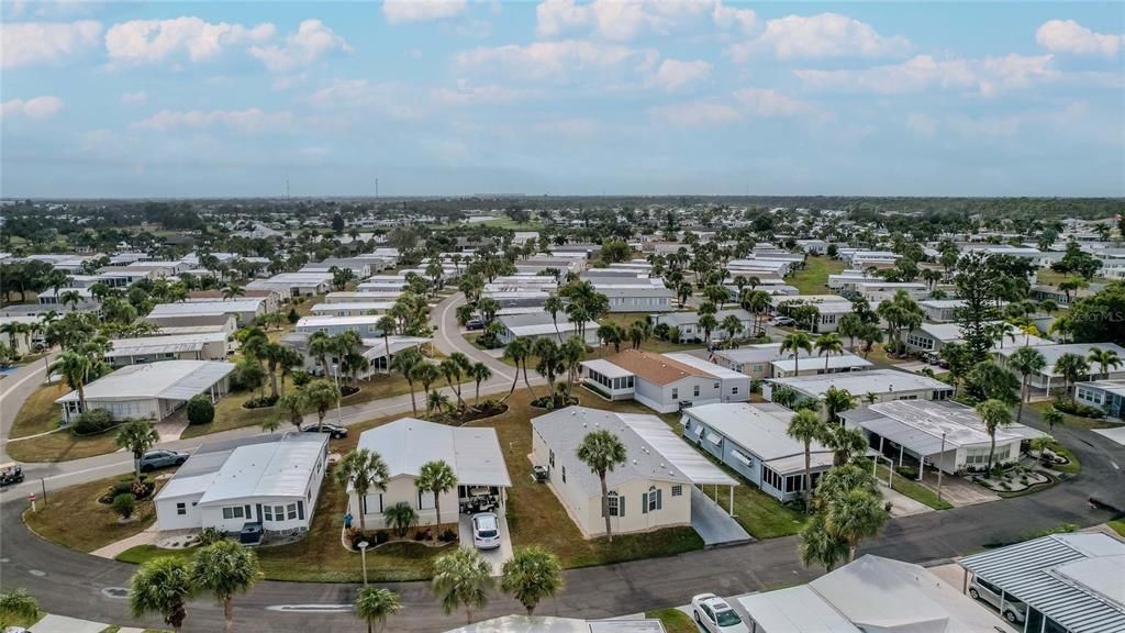 На продажу: $269,000 (2 спален, 2 ванн, 1566 Квадратных фут)