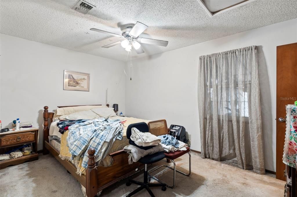 En Venta: $210,000 (3 camas, 2 baños, 1402 Pies cuadrados)