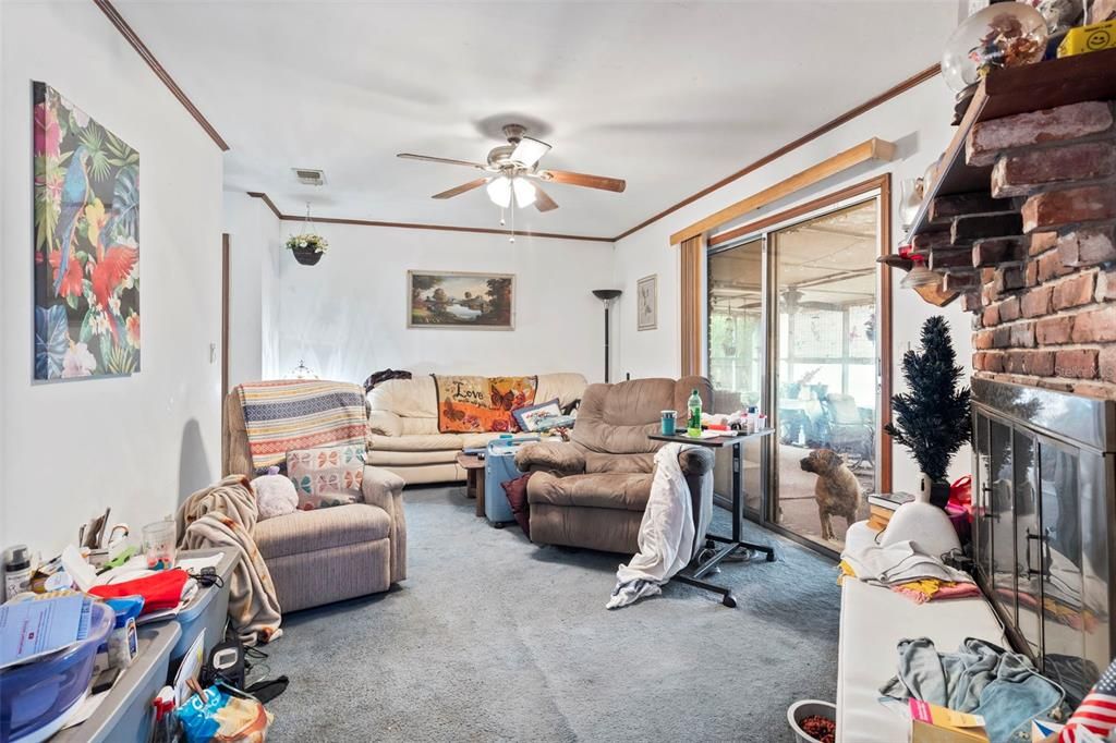 En Venta: $210,000 (3 camas, 2 baños, 1402 Pies cuadrados)