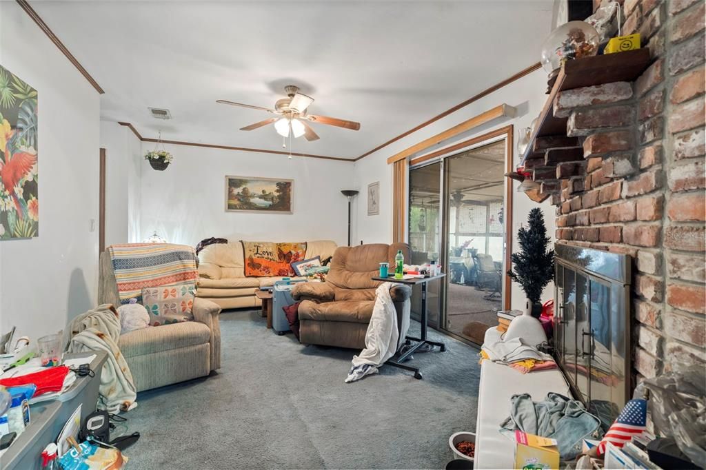 En Venta: $210,000 (3 camas, 2 baños, 1402 Pies cuadrados)