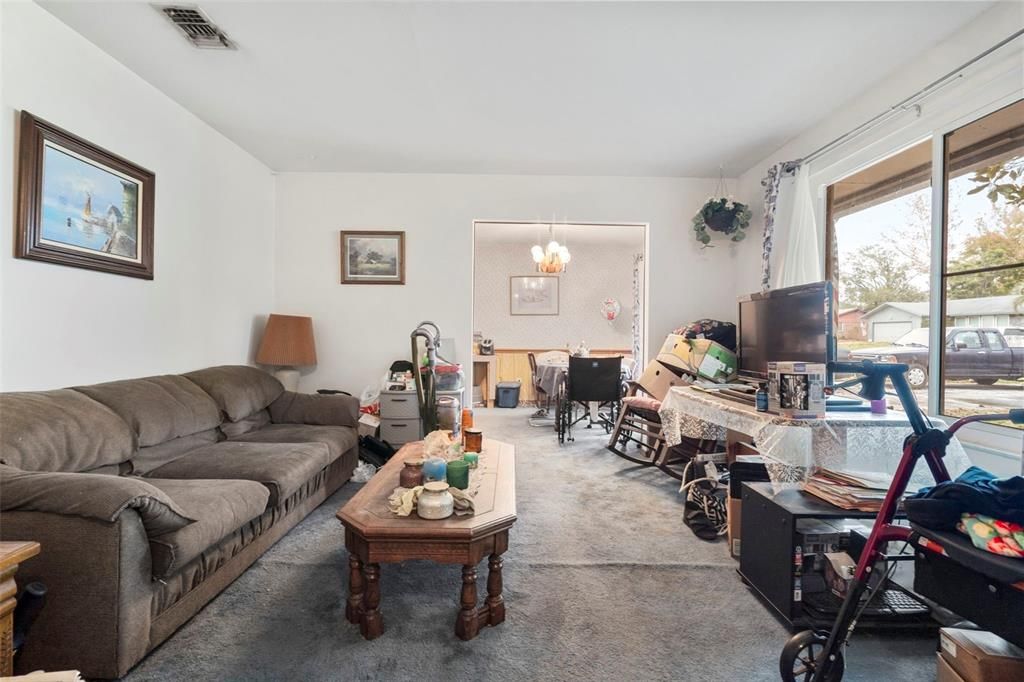 En Venta: $210,000 (3 camas, 2 baños, 1402 Pies cuadrados)