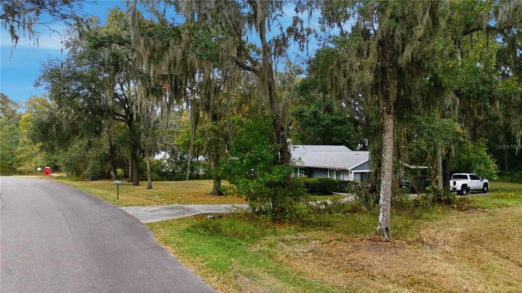 待售: $104,000 (0.52 acres)