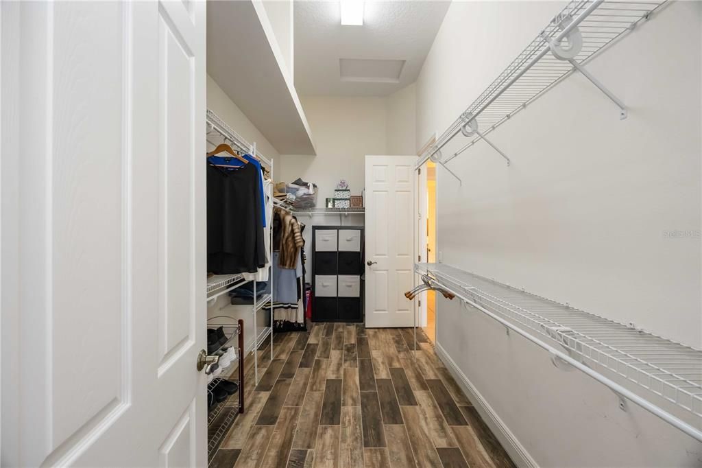 For Sale: $1,195,200 (5 beds, 4 baths, 4188 Square Feet)