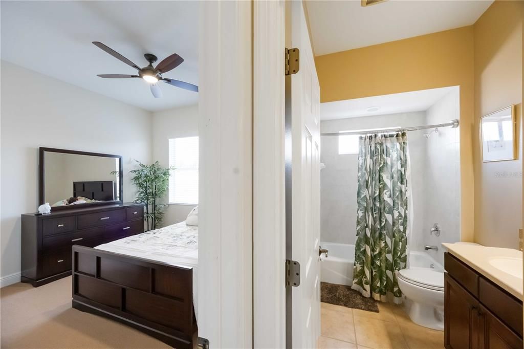 For Sale: $1,195,200 (5 beds, 4 baths, 4188 Square Feet)