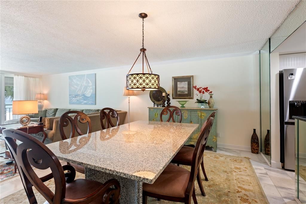 En Venta: $1,550,000 (3 camas, 3 baños, 1824 Pies cuadrados)