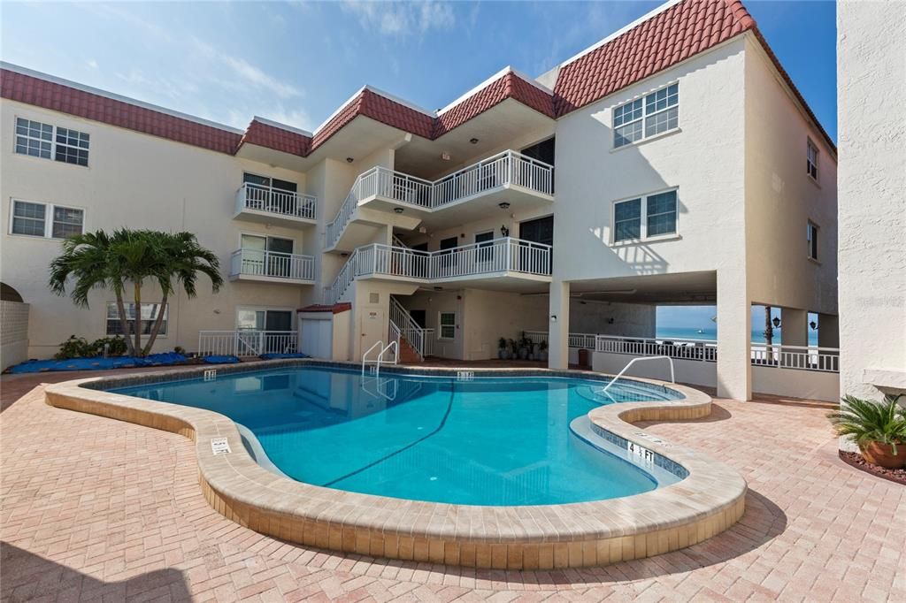 En Venta: $1,550,000 (3 camas, 3 baños, 1824 Pies cuadrados)