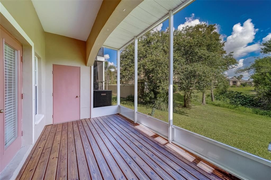 出租: $3,200 (3 贝兹, 2 浴室, 1990 平方英尺)