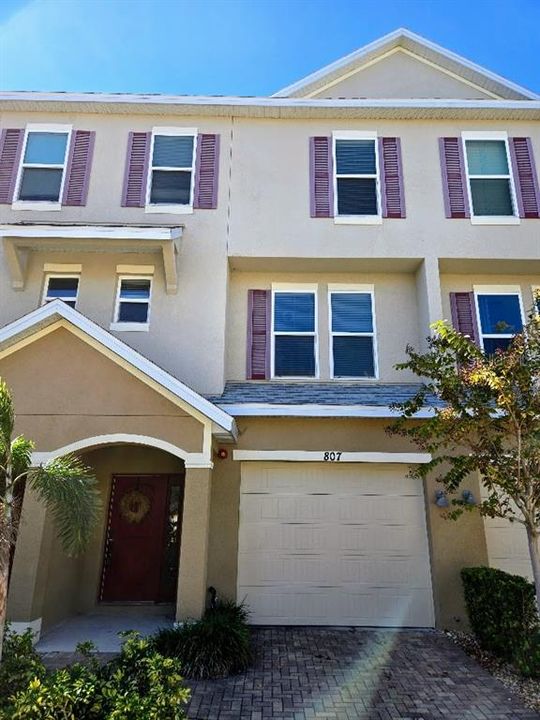 For Rent: $2,800 (3 beds, 2 baths, 1802 Square Feet)