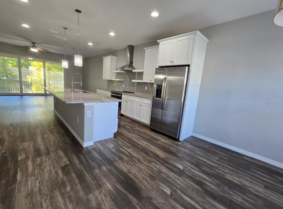 For Rent: $2,800 (3 beds, 2 baths, 1802 Square Feet)