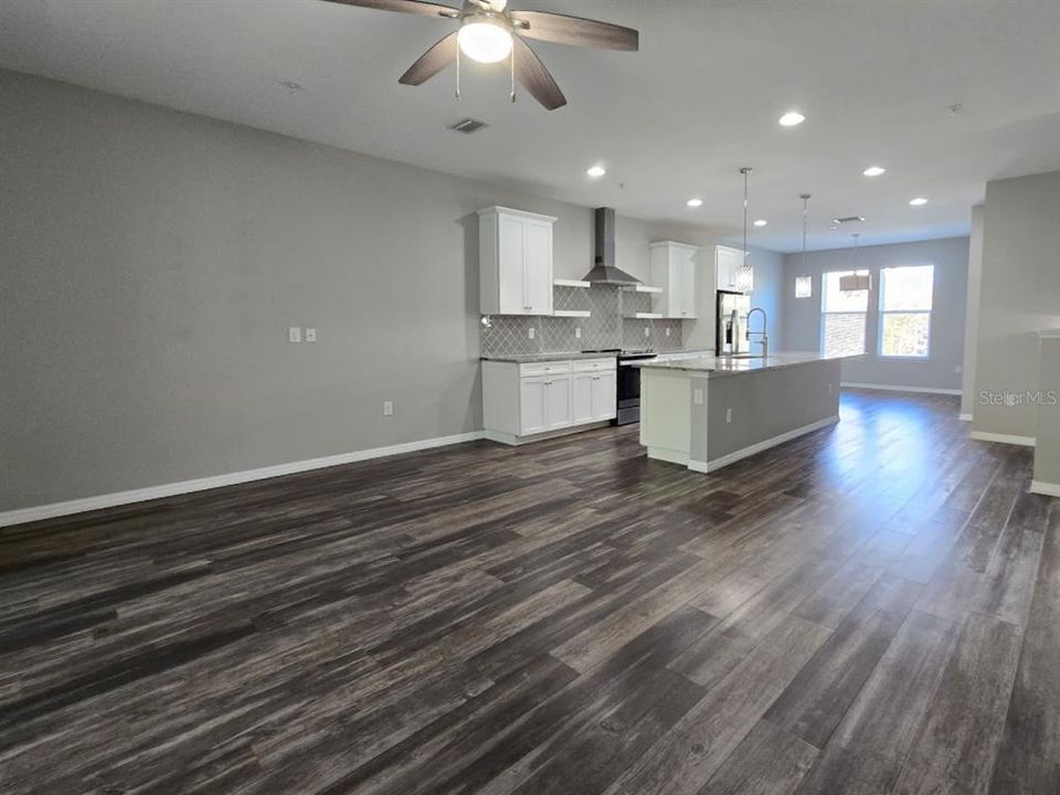 For Rent: $2,800 (3 beds, 2 baths, 1802 Square Feet)