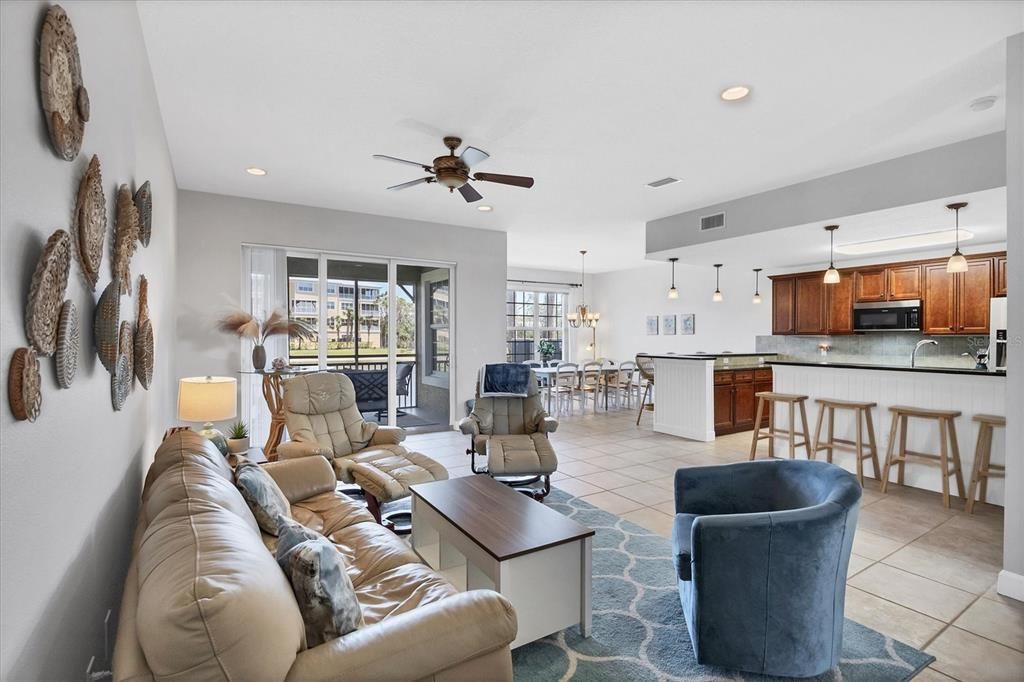 出租: $2,500 (3 贝兹, 2 浴室, 2066 平方英尺)