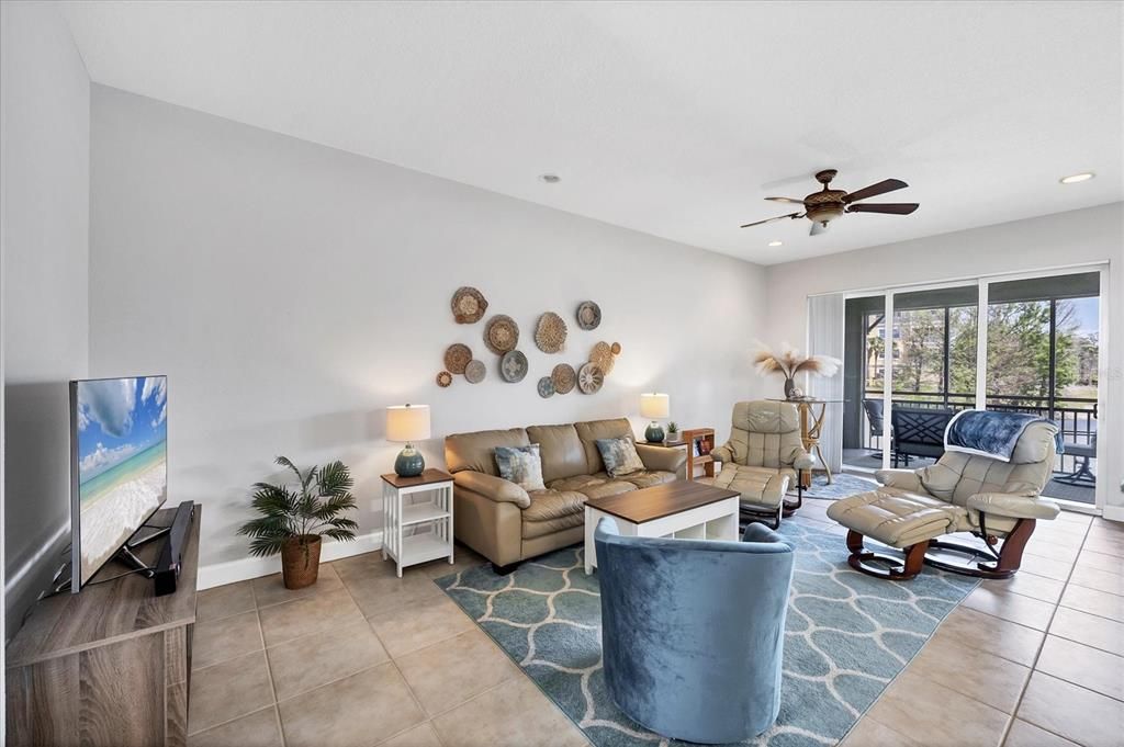 出租: $2,500 (3 贝兹, 2 浴室, 2066 平方英尺)