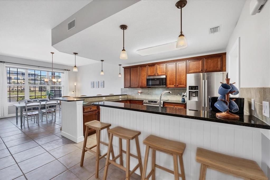 出租: $2,500 (3 贝兹, 2 浴室, 2066 平方英尺)