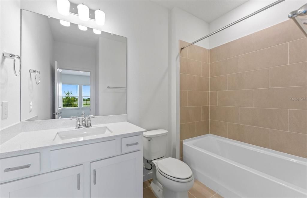 En Venta: $782,430 (5 camas, 5 baños, 4272 Pies cuadrados)