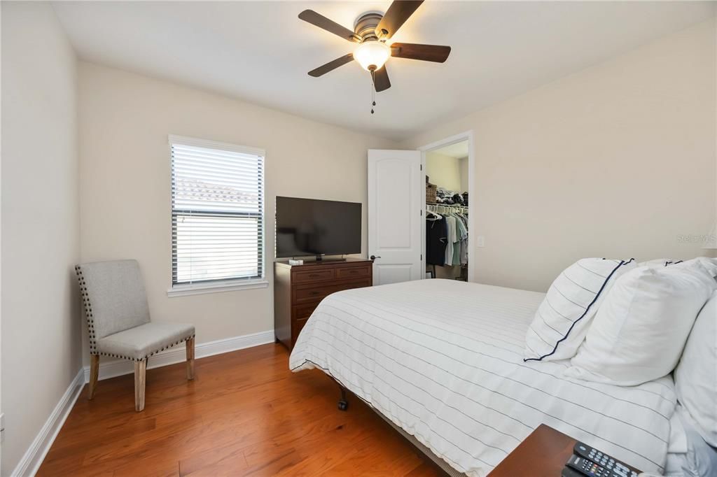 En Venta: $1,200,000 (5 camas, 4 baños, 3717 Pies cuadrados)