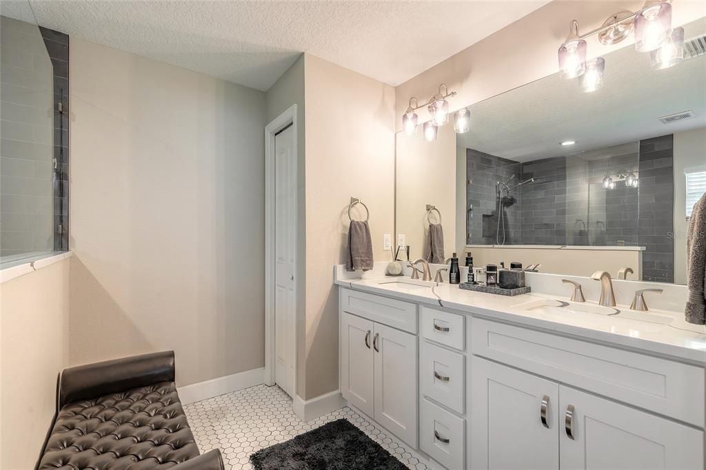 На продажу: $615,000 (4 спален, 2 ванн, 1877 Квадратных фут)