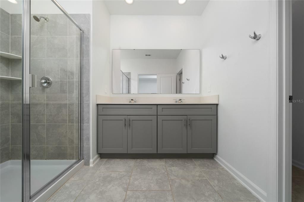 В аренду: $2,250 (3 спален, 2 ванн, 1672 Квадратных фут)